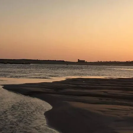 Casa Pombalinho, An Old Fisherman * Fuseta