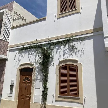 Casa Pombalinho, An Old Fisherman